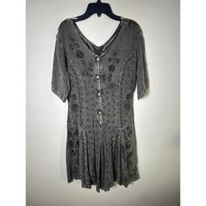 NWT Kaktus 90s‎ Grey Short Sleeve VNeck Floral Pleated Womens Romper Size Large